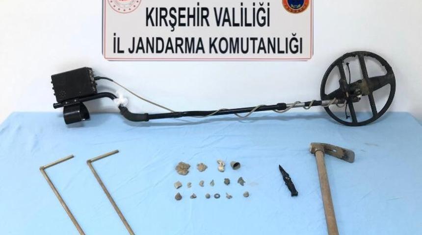 Kırşehir jandarma ekiplerinden tarihi eser kaçakçılığı operasyonu