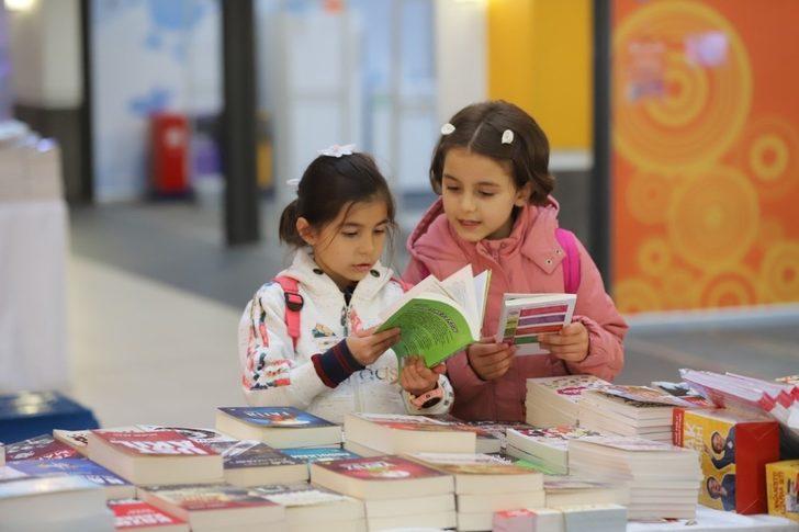 Nevşehir Belediyesi kitap fuarı devam ediyor G4