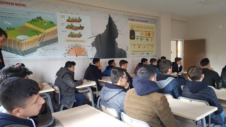 Öğrenciler depremi eğlenerek öğrendi G2