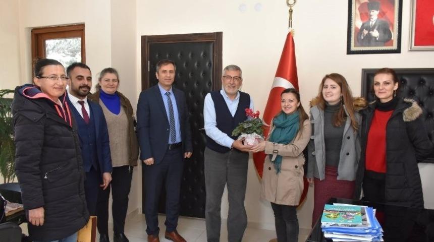 Futsalcı başarılı &ouml;ğretmenlerden Bozkurt&rsquo;a teşekk&uuml;r ziyareti