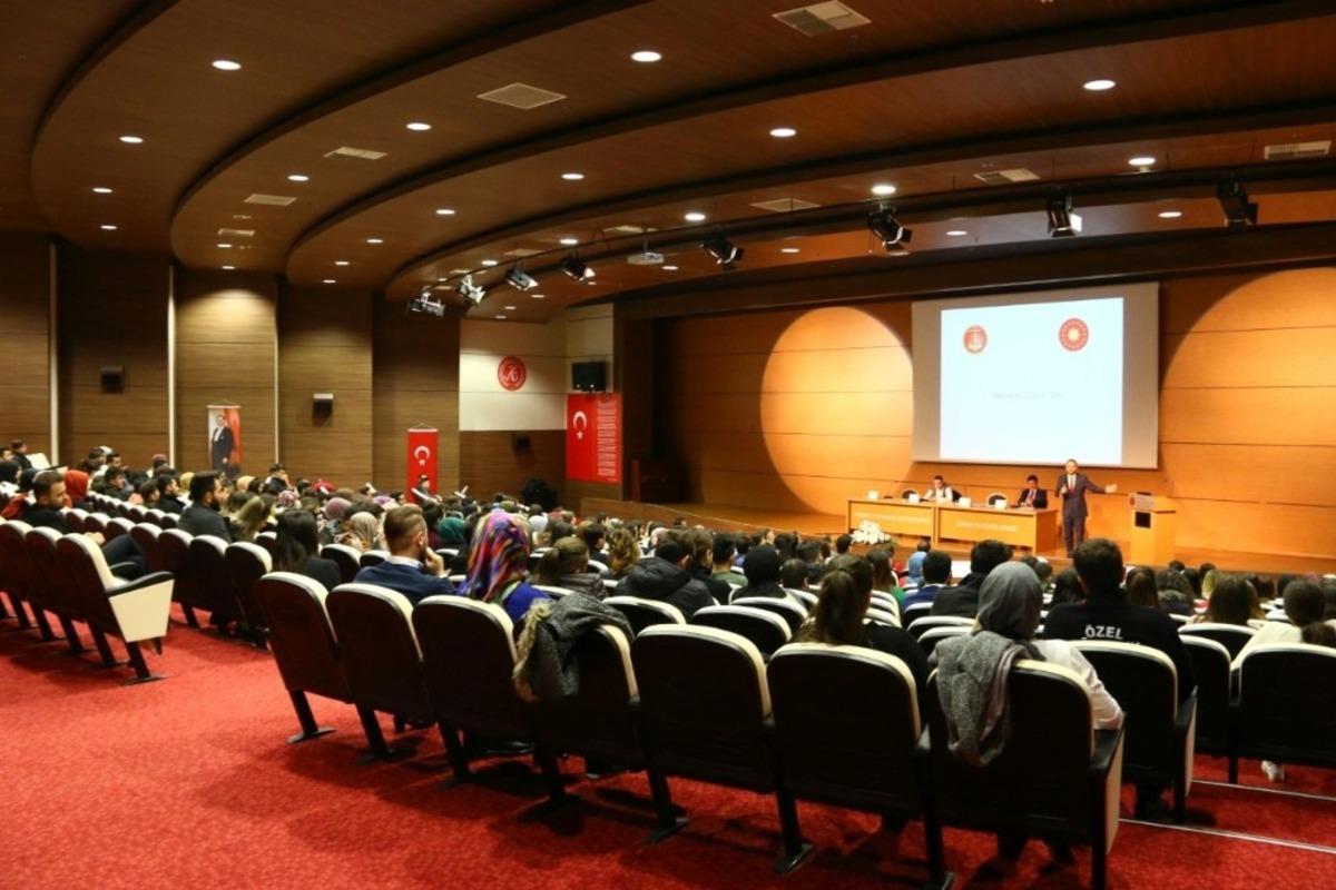 NEV&Uuml; İİBF&rsquo;de kariyer g&uuml;nleri etkinliği d&uuml;zenlendi