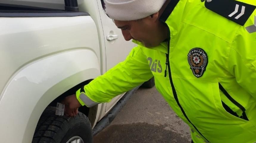 Sason&rsquo;da alkol ve kış lastiği denetimi