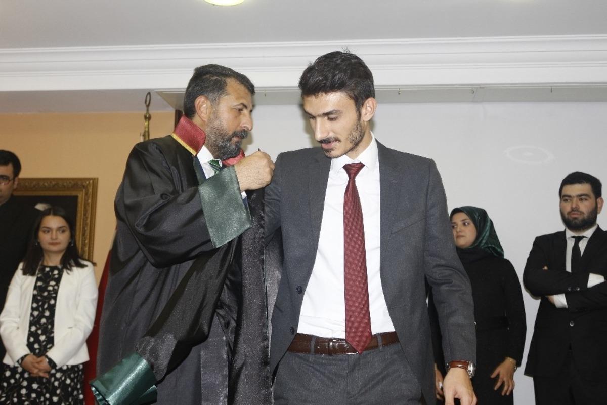 Mersin Barosunda yeni avukatlar c&uuml;bbe giyerek yemin etti