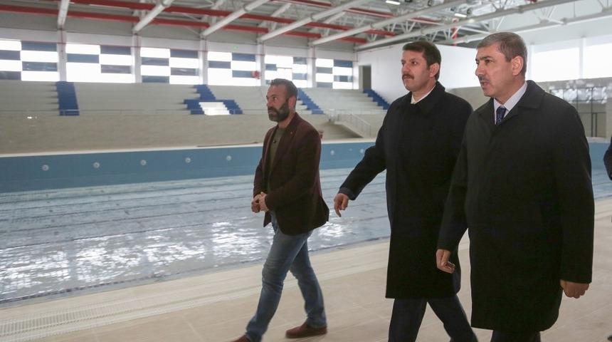 Vali Ayhan: &ldquo;Olimpik havuz yakında a&ccedil;ılıyor&rdquo;