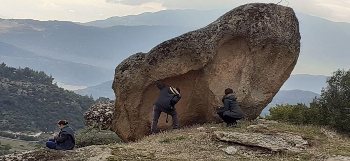 Madran Dağı kaya resimlerinde inceleme yapıldı