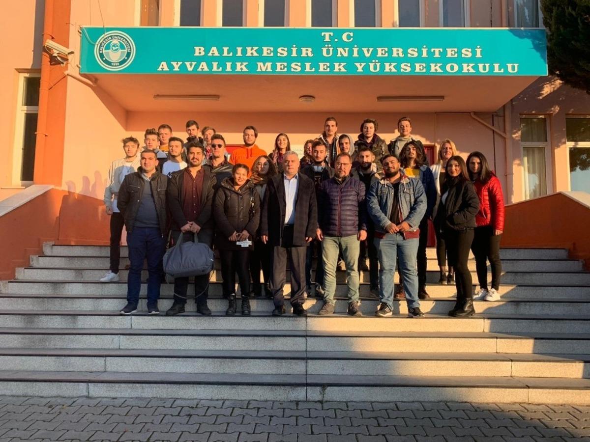 Ayvalık Meslek Y&uuml;ksekokulu &ouml;ğrencileri Travel Turkey- İzmir&rsquo;de.