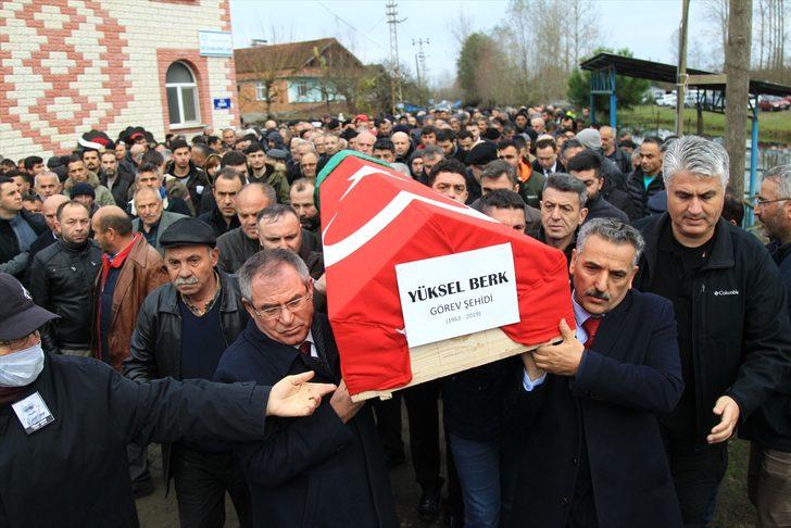 Uyardığı avcılar tarafından vurulan saha bekçisi son yolculuğuna uğurlandı G3