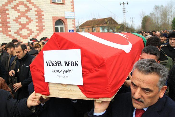 Uyardığı avcılar tarafından vurulan saha bekçisi son yolculuğuna uğurlandı G4