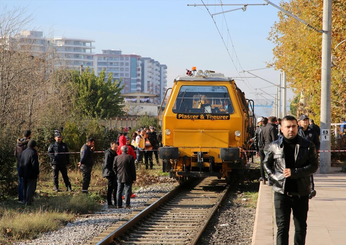 Manisa'da demir yolu bakım aracının &ccedil;arptığı kadın &ouml;ld&uuml;