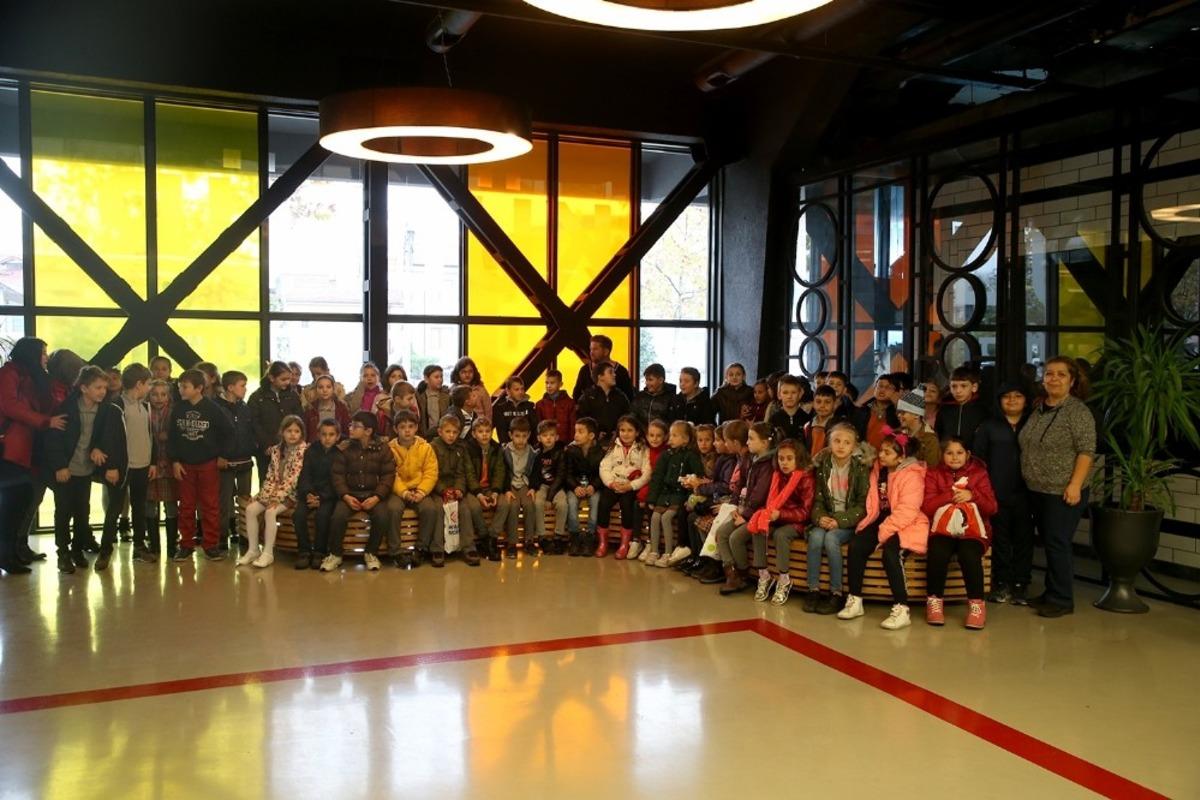 B&uuml;y&uuml;kşehir Belediyesi 400 &ouml;ğrenciyi sinemayla buluşturdu
