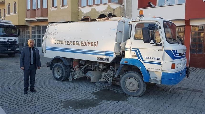 Tosya Belediyesi, Seydiler&rsquo;e cenaze aracı hibe etti