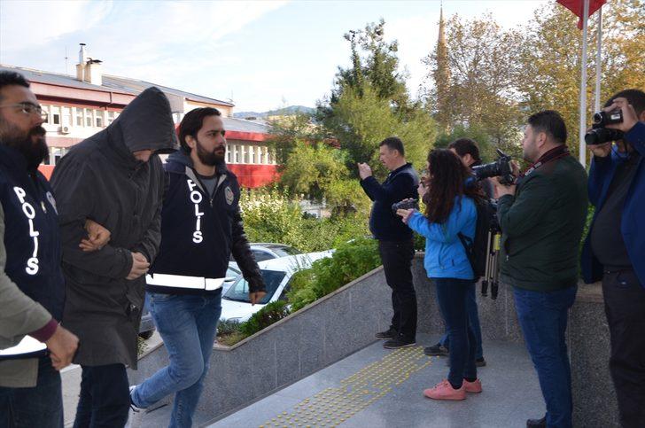 Adana'daki uyuşturucu operasyonunda gözaltına alınan 16 zanlıdan 3'ü tutuklandı G2