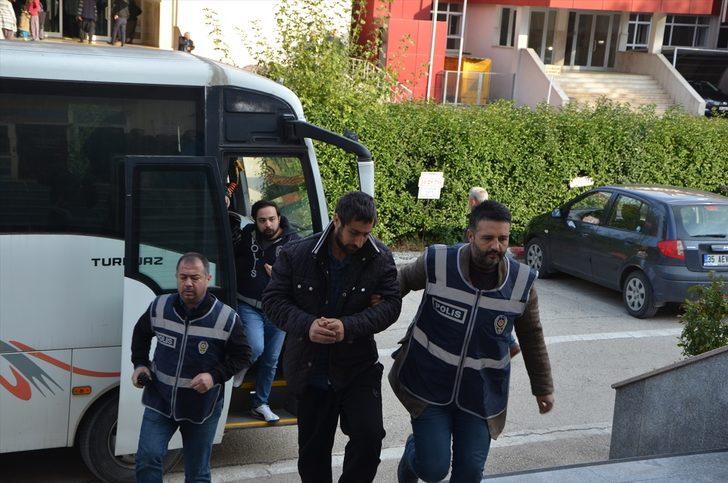 Adana'daki uyuşturucu operasyonunda gözaltına alınan 16 zanlıdan 3'ü tutuklandı G5