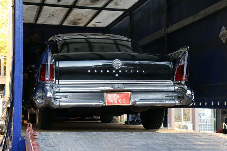 Merhum Başbakan Adnan Menderes'in makam aracı Aydın’a getirildi G2