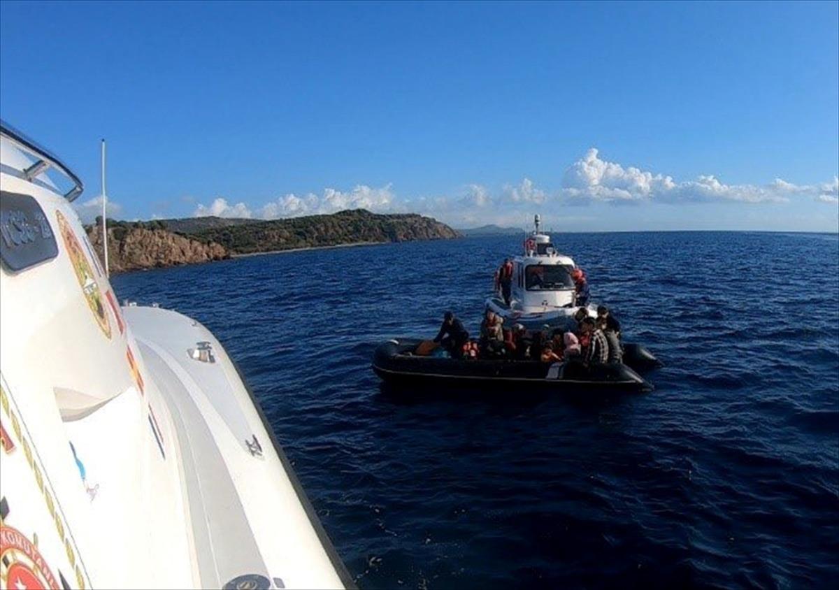 Sahil G&uuml;venlik Komutanlığı: Bir haftada 698 d&uuml;zensiz g&ouml;&ccedil;men yakalandı