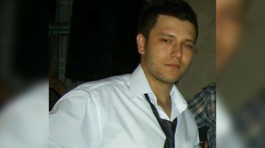 Fabrika işçisi kendisini iple tavana astı