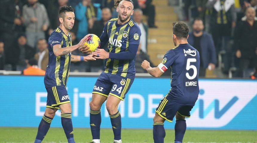 Juan Ramon Riquelme, Fenerbah&ccedil;e'den Isla'yı istiyor