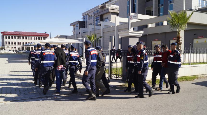 Finike'de fuhuş operasyonu: 12 tutuklama