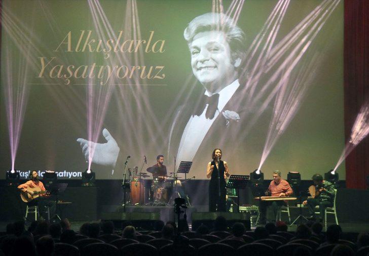 Zeki Müren, doğumunun 88. yılında "İncesaz" konseriyle anıldı G1