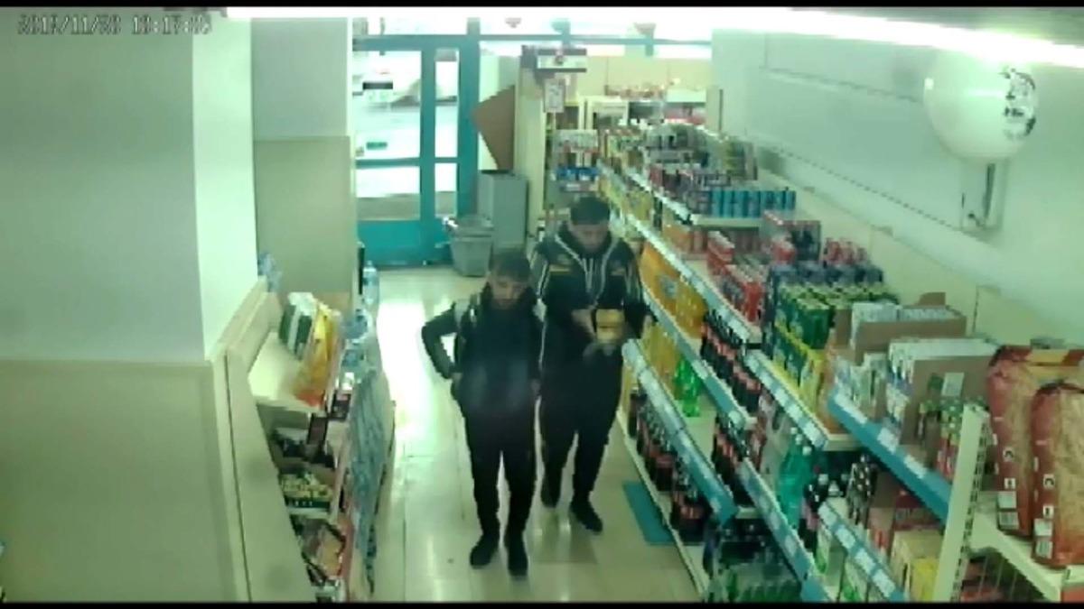 Başkentte 'poşet' operasyonu! 93 kadını dolandırmaya &ccedil;alışan 2 ş&uuml;pheli su&ccedil;&uuml;st&uuml; yakalandı