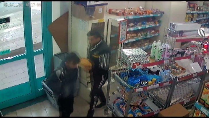 Başkentte 'poşet' operasyonu! 93 kadını dolandırmaya çalışan 2 şüpheli suçüstü yakalandı G3