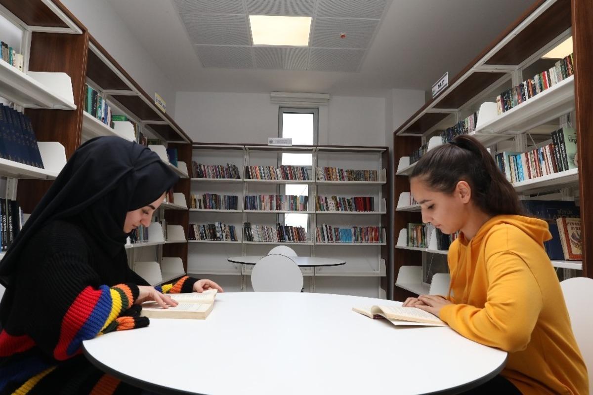Belediye binasında &lsquo;Halk K&uuml;t&uuml;phanesi&rsquo;