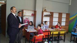 Belediye başkanının evinin kapısında şaşırtan not... Öğrenciler bıraktı