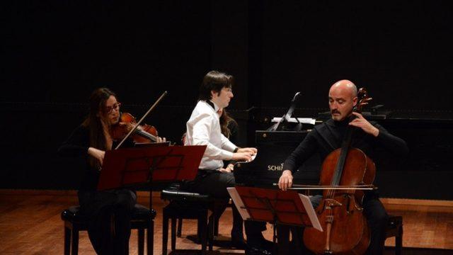 Oda Müziği Konseri müzikseverleri büyüledi