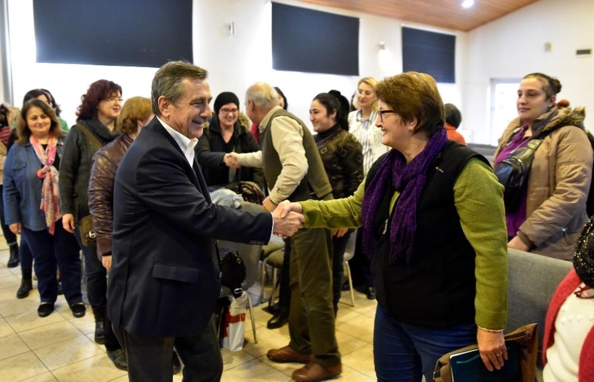 Başkan Ata&ccedil; Hanımeli Sokak&rsquo;ta dernekleri yetkilileri ile buluştu