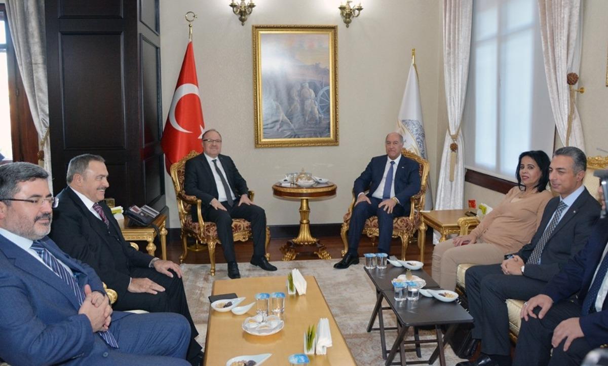 Irak B&uuml;y&uuml;kel&ccedil;isi Cenabi, Vali Tutulmaz&rsquo;ı ziyaret etti