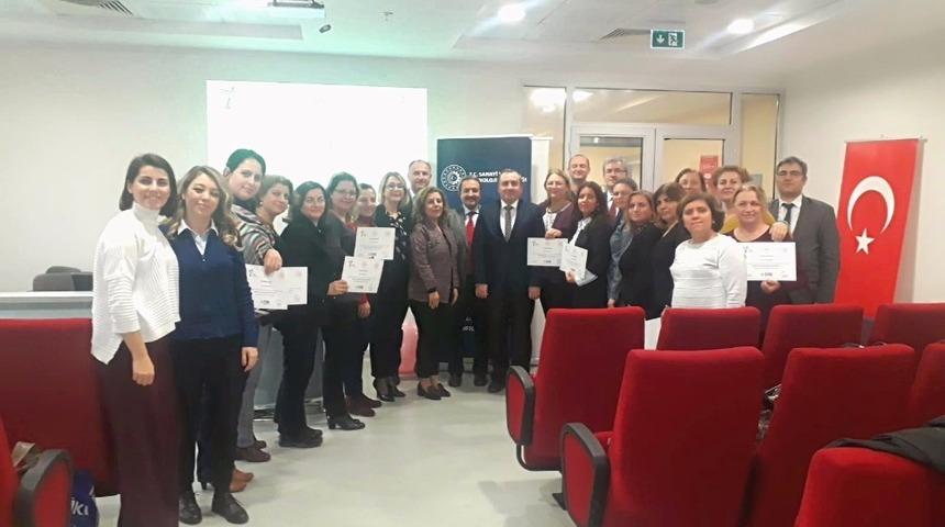 &rsquo;Sağlıklı Gelecekler i&ccedil;in Ebe Eğitici Eğitimi&rsquo; projesi tamamlandı