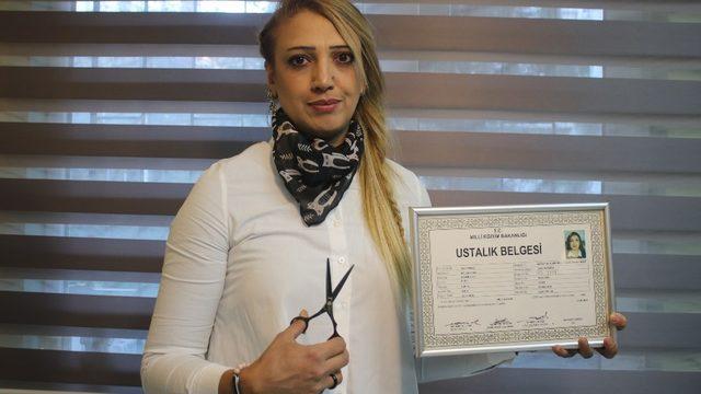 Erkek kuaförüne kadın eli değdi