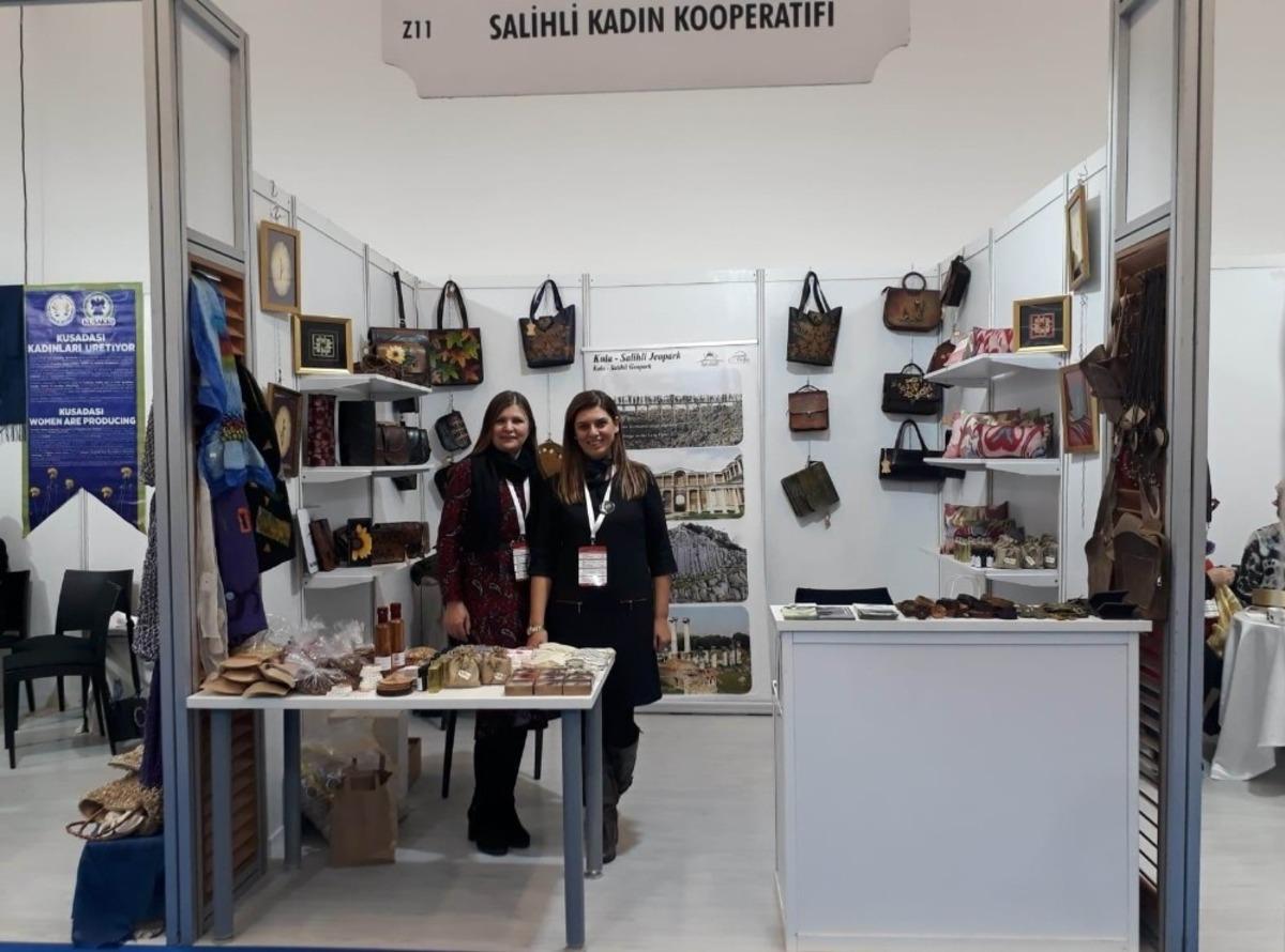 Salihlili kadınların el emekleri Ankara&rsquo;da sergilendi