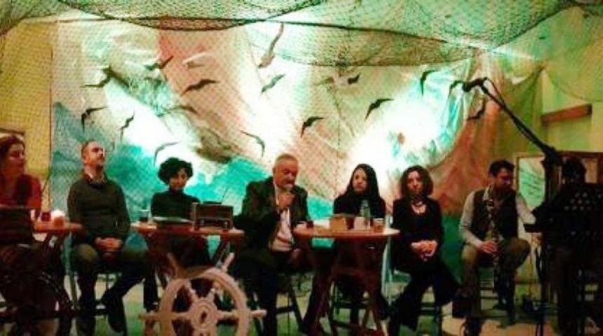 &Ouml;ğretmenlerden şiir ve m&uuml;zik