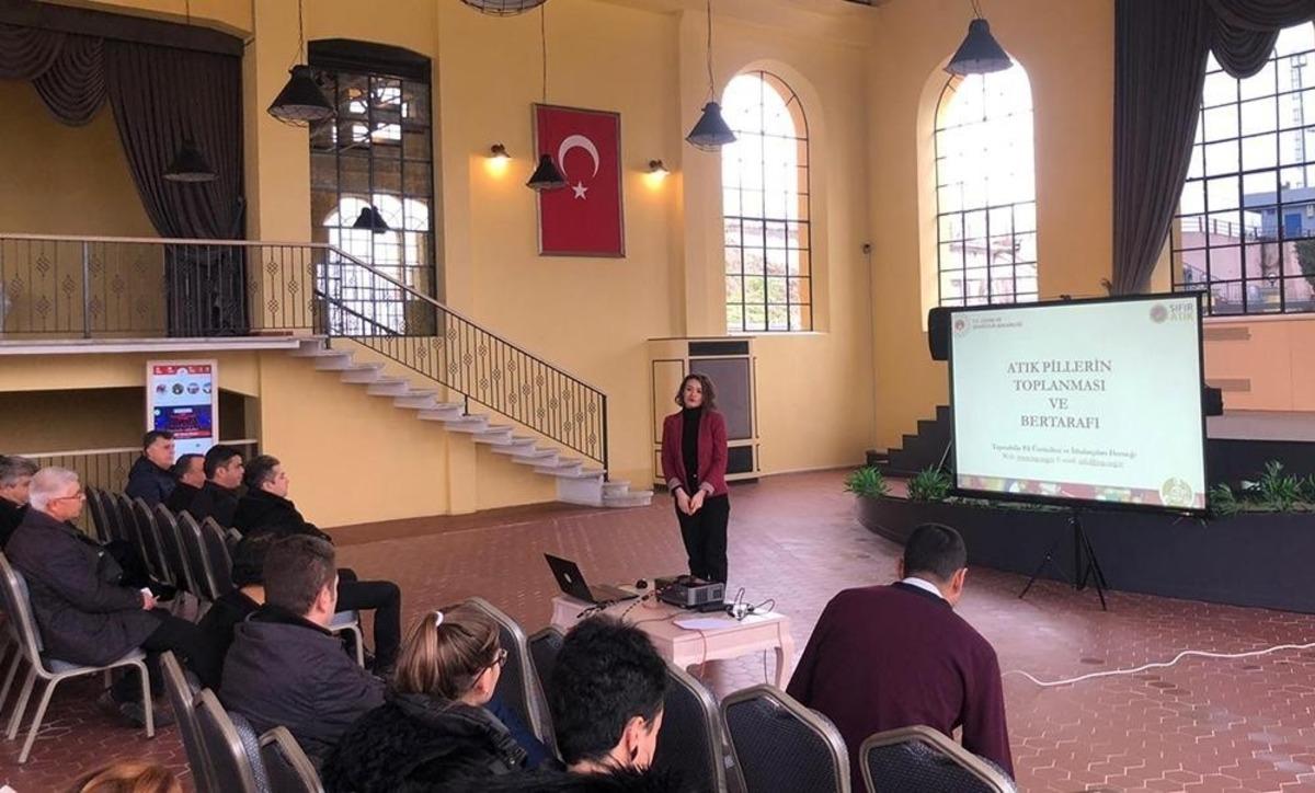 &Ouml;ğretmenlere atık pil eğitimi