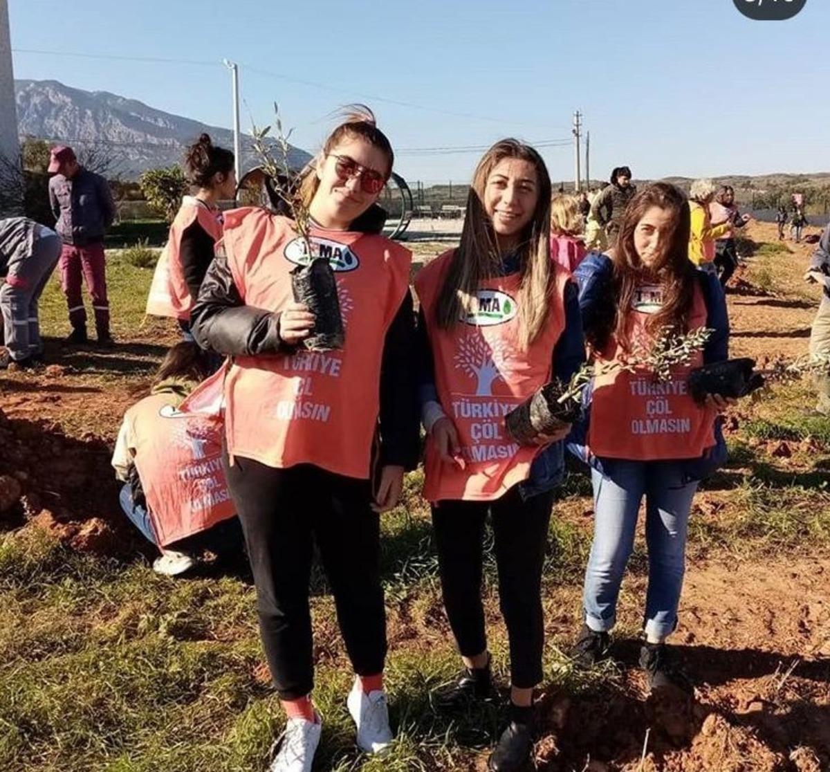 Dat&ccedil;a MYO &ouml;ğrencileri okul kamp&uuml;s&uuml;n&uuml; yeşillendirdi