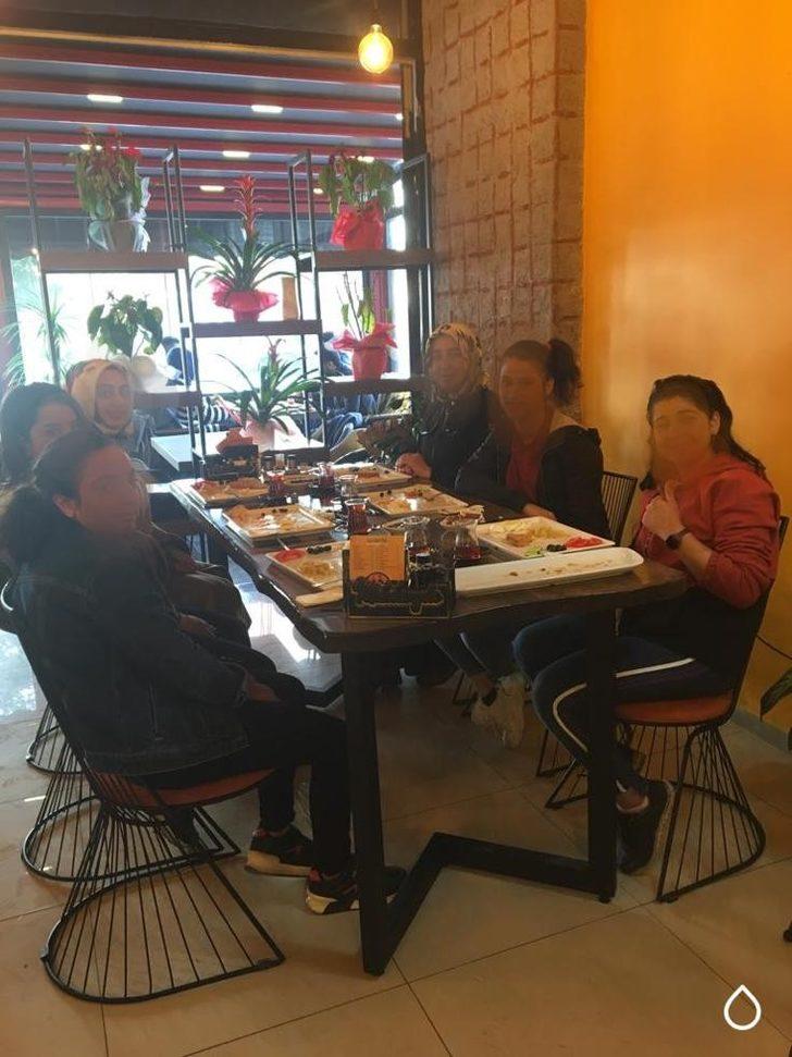 Sevgi Evlerinde kalan çocuklar kahvaltıda bir araya geldi G3