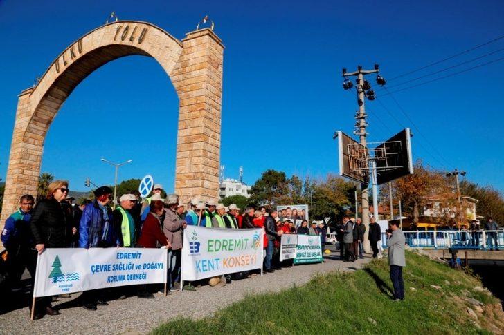Edremit Çayı’nı birlikte temizlediler G1