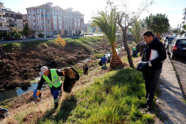 Edremit Çayı’nı birlikte temizlediler G3