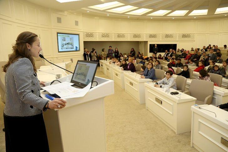 Şahin, geleceğin mucitlerine sertifikalarını verdi G4