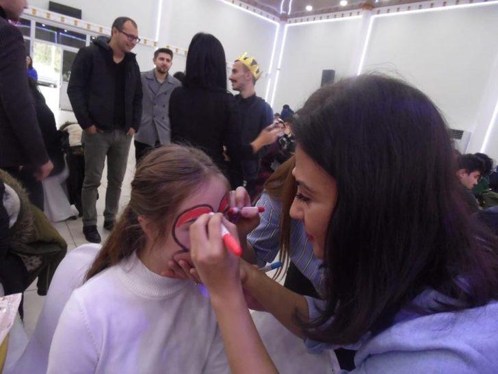 BEÜ öğrencileri “Sev Kardeşim” etkinliği ile özel öğrencilerle buluştu G2