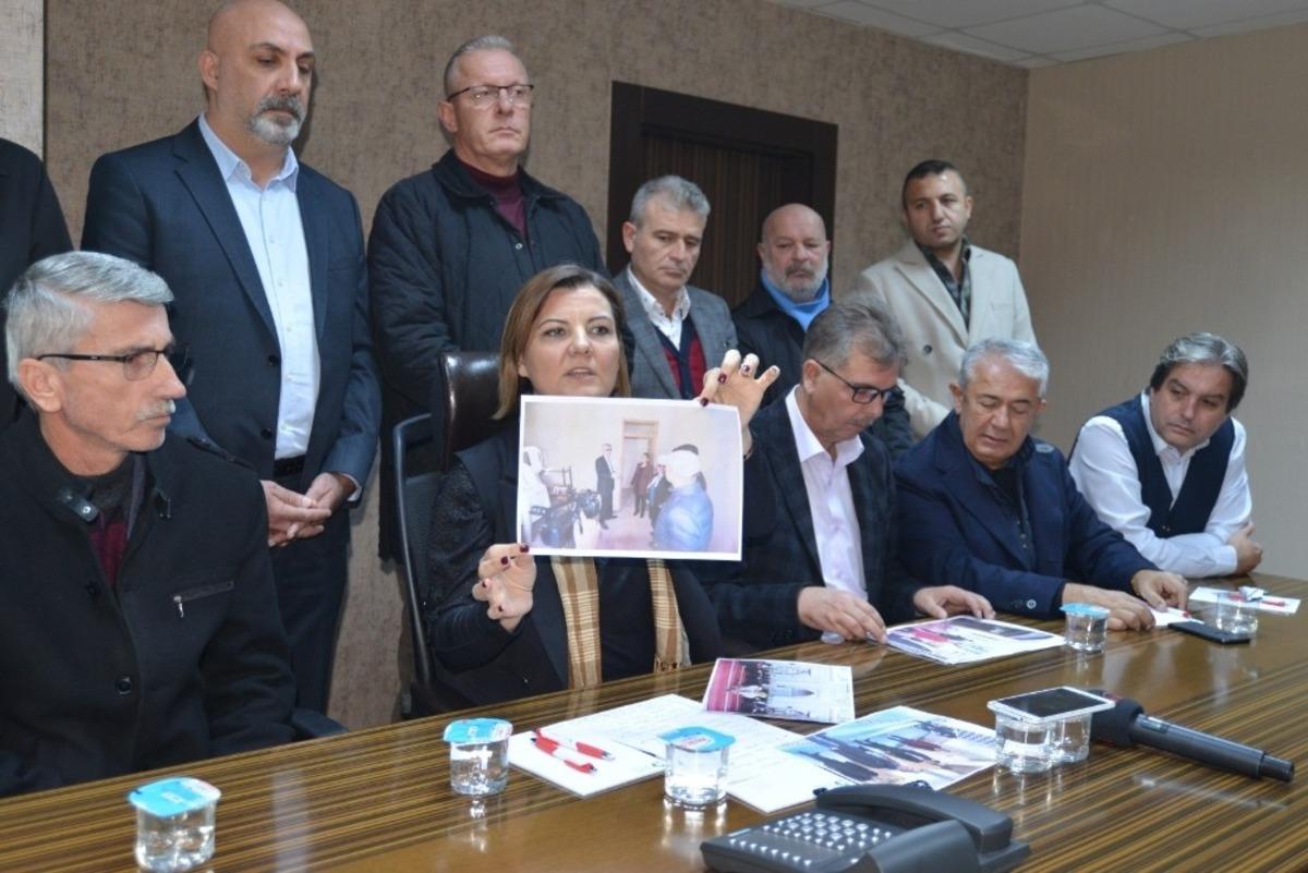 Başkan H&uuml;rriyet&rsquo;ten camiye ayakkabı ile girdi iddialarına yanıt