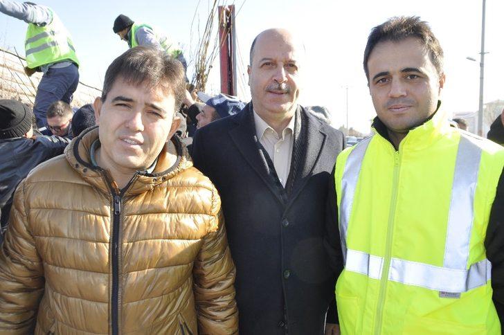 Vatandaşlar fidan alabilmek için yarıştı G4