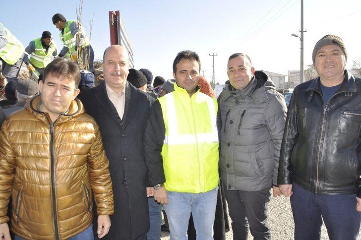 Vatandaşlar fidan alabilmek için yarıştı G5