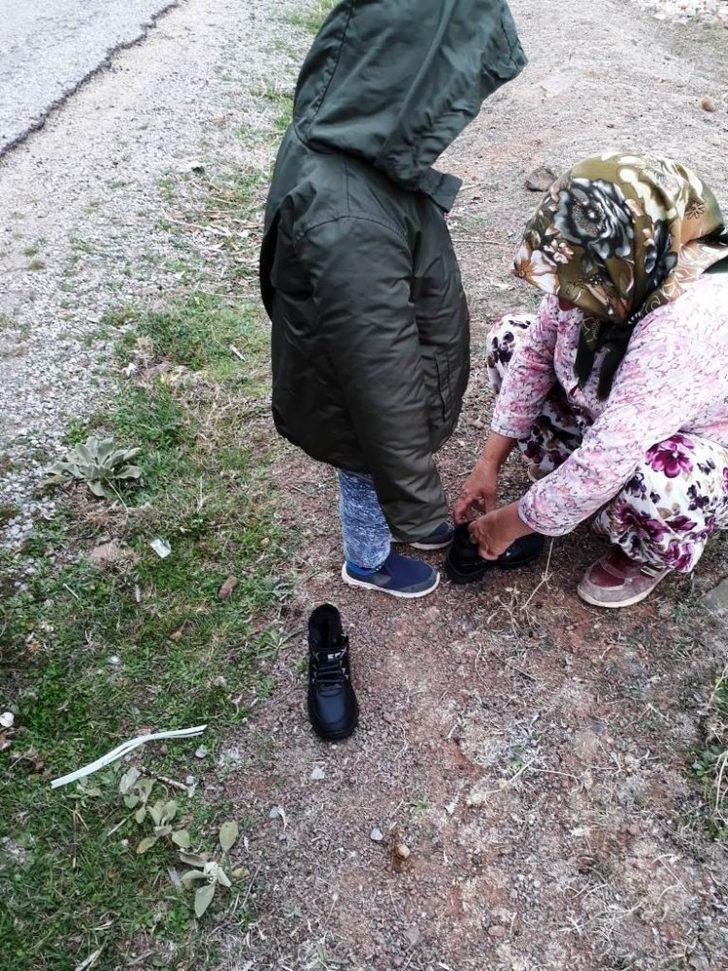 Şefkatli ellerden ihtiyaç sahibi çocuklara 300 çift bot ve 300 adet mont G2