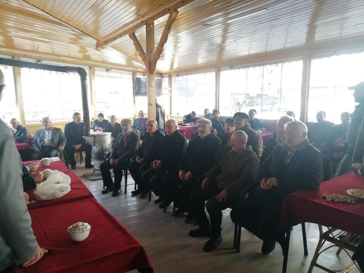 CHP&rsquo;li milletvekilleri İspir&rsquo;de vatandaşlarla buluştu