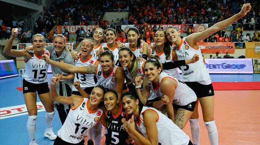 Eczacıbaşı Vitra Dünya Kulüpler Şampiyonası'nda finale yükseldi