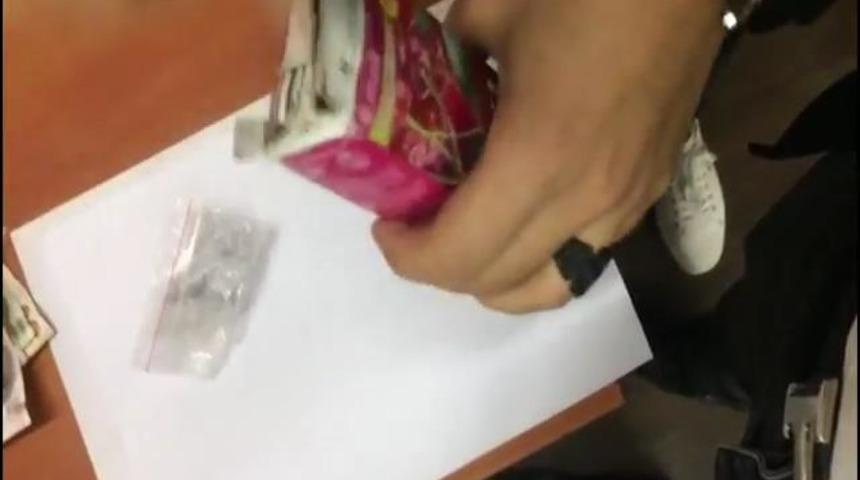 Uyuşturucu dolu meyve suyu kutusuyla yakalanan kişi tutuklandı