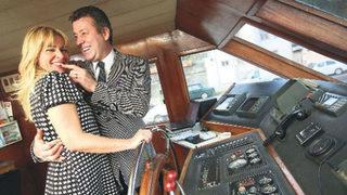 Sevgilimle yatıyorum