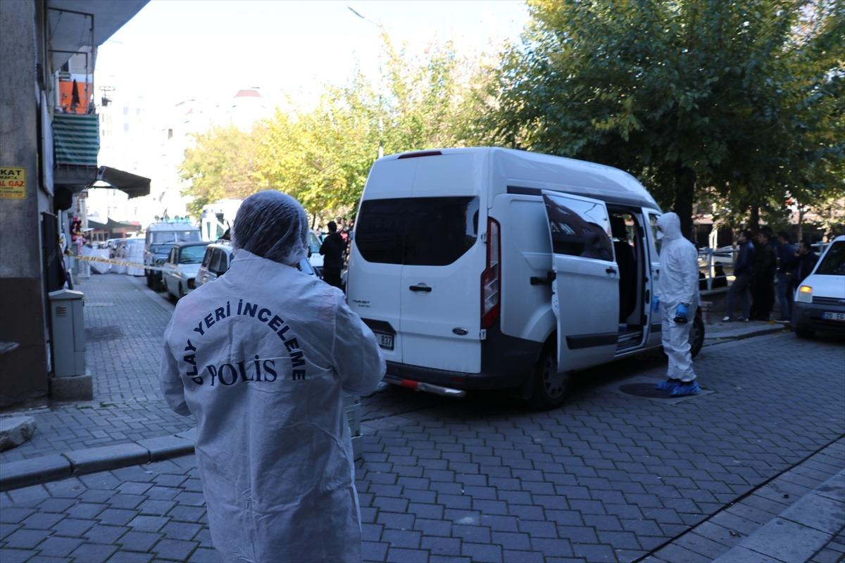 G&Uuml;NCELLEME - Denizli'de Afganistan uyruklu iki kişi evlerinde &ouml;l&uuml; bulundu